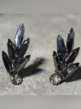 Vintage Juliana Style Faux Hematite Navette Clip-On Earrings